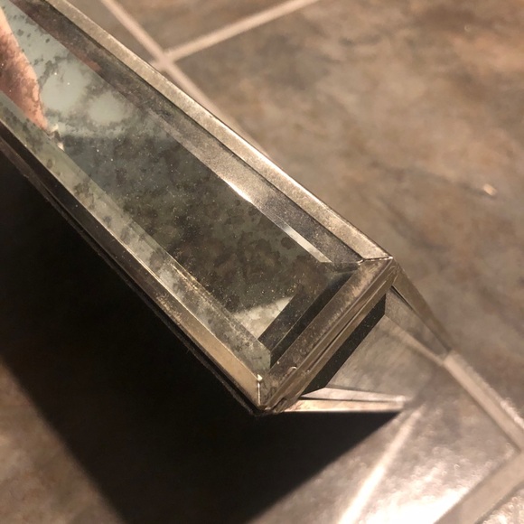 Decorative Mirrored Rectangular Tray - Picture 3 of 4